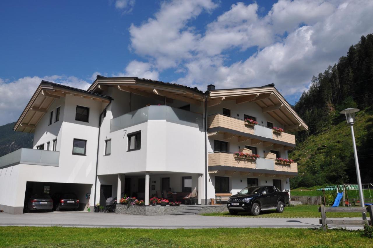 Gaestehaus Holaus Mayrhofen Luaran gambar